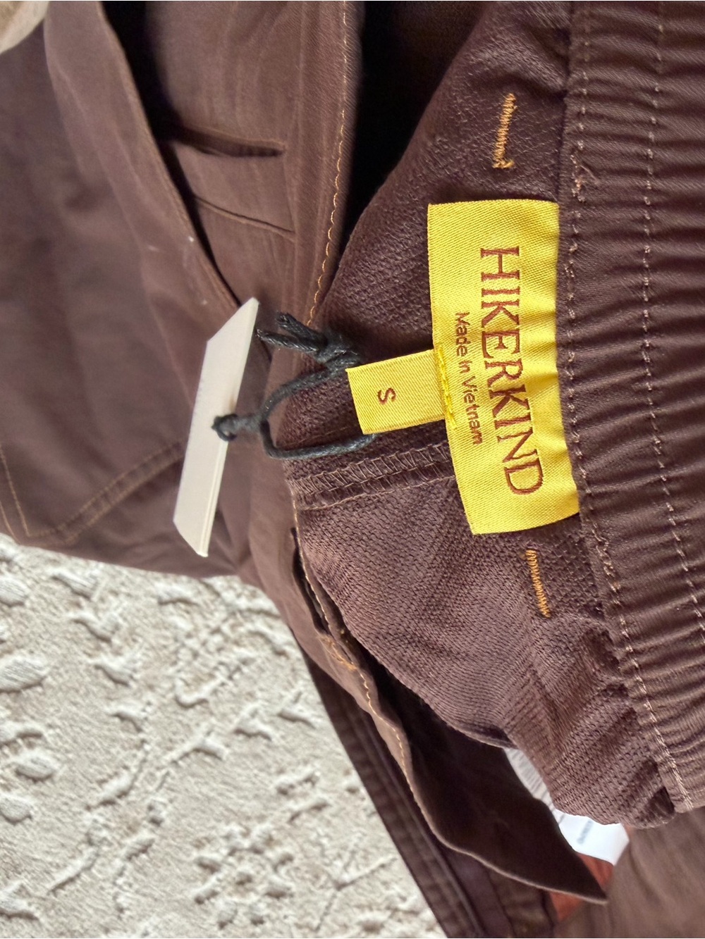 Hikerkind 8 Pocket Shorts in Garnet NWT - Picture 7 of 7